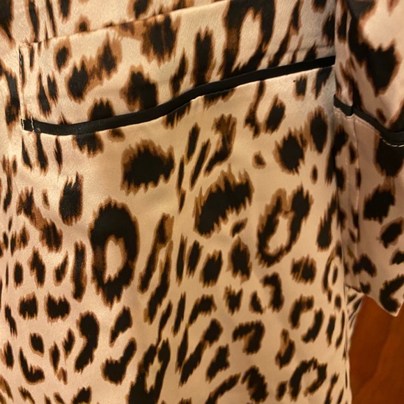 VICTORIA SECRET BUTTON UP LONG SLEEVE SLEEP SHIRT - Picture 9 of 15